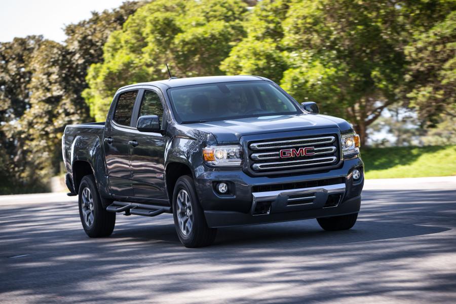  GMC Canyon All Terrain Crew Cab 2015 года  (фото 14 из 21)